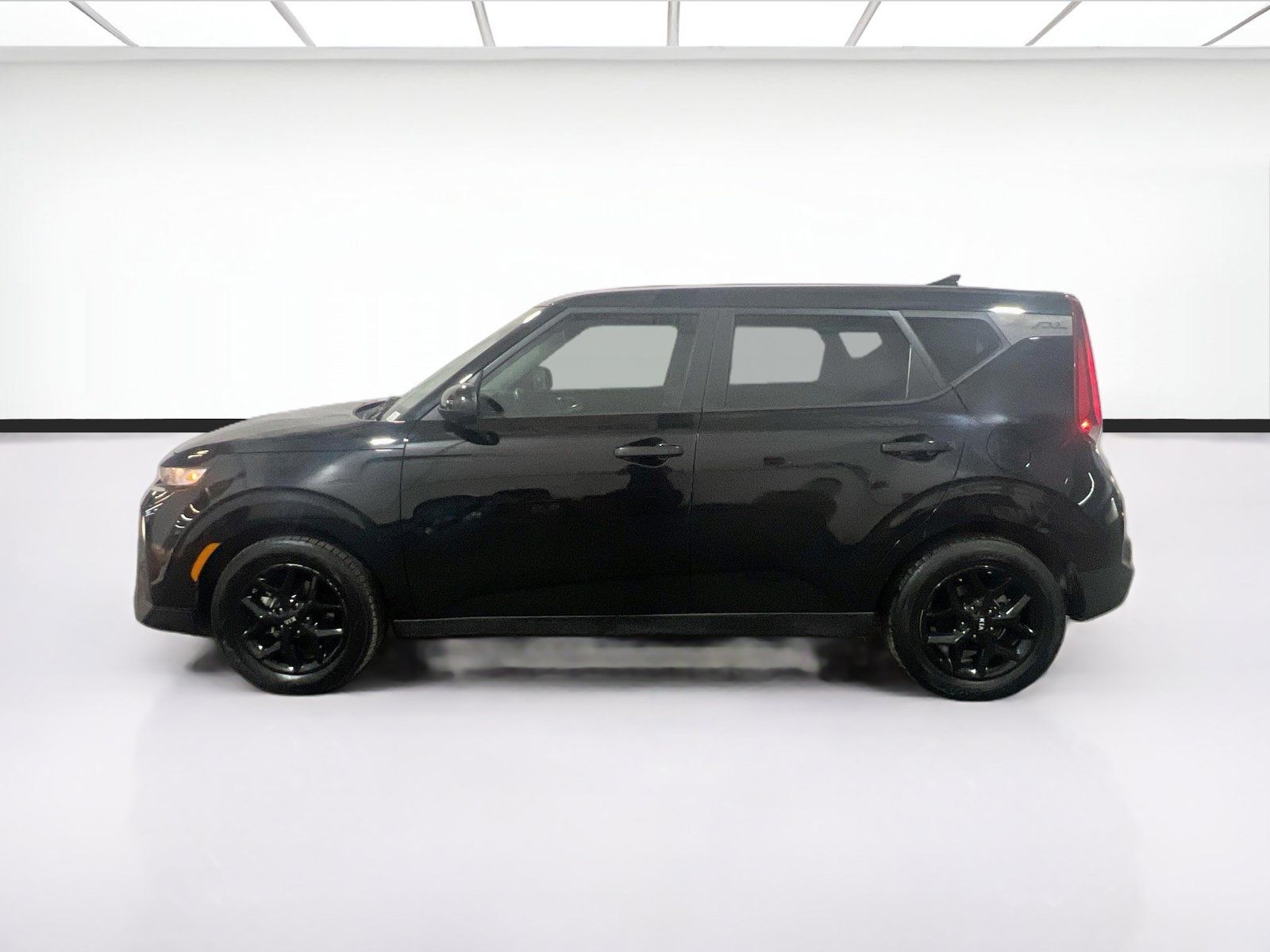 Used 2020 Kia Soul S FWD image 21