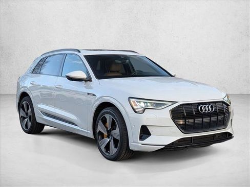 Certified 2022 Audi e-tron Premium Plus w/ Premium Plus Package image 3