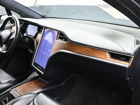 Used 2020 Tesla Model X Long Range image 41
