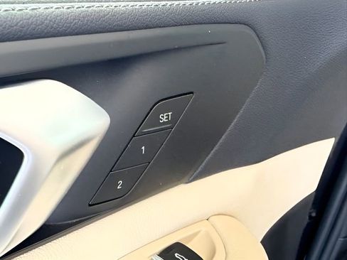 Used 2022 BMW X5 sDrive40i w/ Premium Package RWD image 18