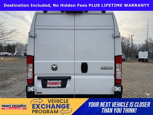 New 2026 RAM ProMaster 2500 w/ Quick Order Package 22G SLT FWD image 4