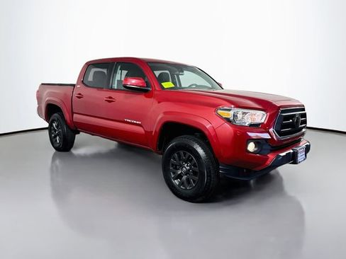 Certified 2023 Toyota Tacoma SR5 AWD/4WD image 10