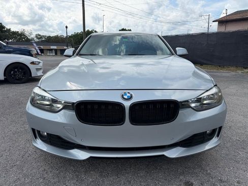 Used 2017 BMW 320i Sedan RWD image 2