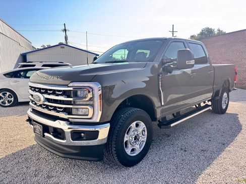 New 2026 Ford F250 XLT w/ XLT Premium Package AWD/4WD image 22