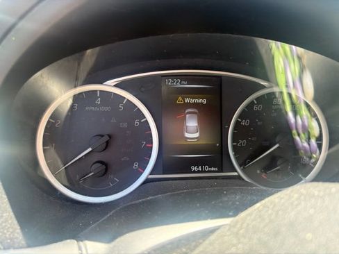 Used 2018 Nissan Sentra SV FWD image 4