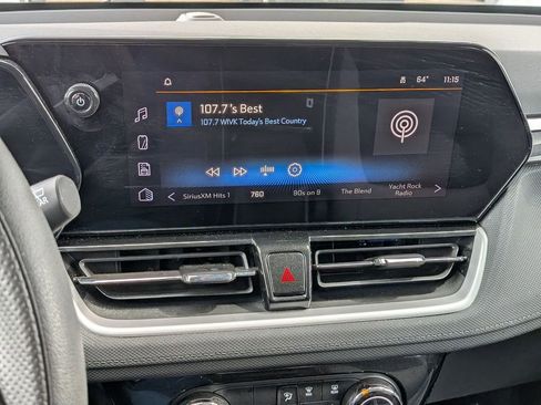 Used 2025 Chevrolet TrailBlazer LT AWD/4WD image 16