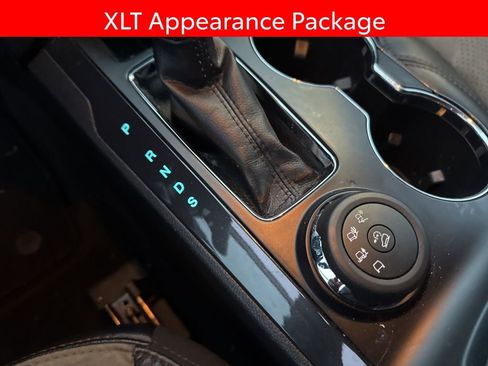 Used 2017 Ford Explorer XLT w/ Equipment Group 202A image 7
