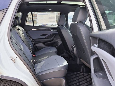 New 2026 Volkswagen Tiguan SE R-Line image 30