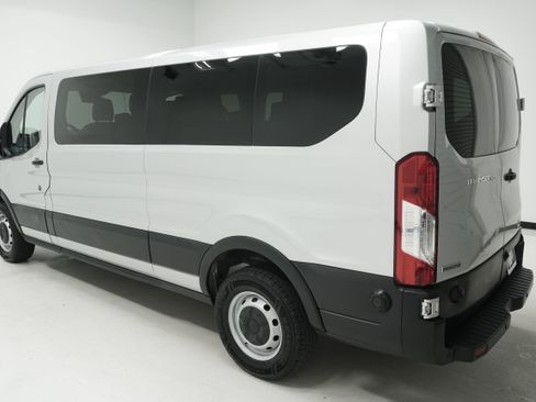 Used 2019 Ford Transit 350 XL RWD image 5