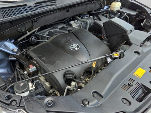 Used 2017 Toyota Highlander XLE FWD image 18