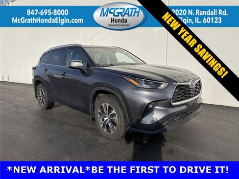 Used 2023 Toyota Highlander XLE image 1