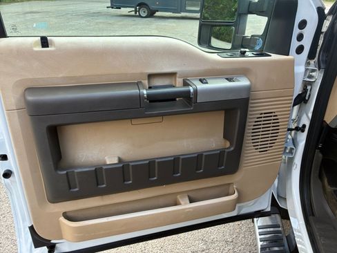 Used 2013 Ford F350 Lariat w/ Chrome Pkg AWD/4WD image 11