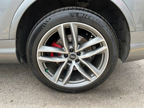 Used 2017 Audi Q7 3.0T Prestige w/ Prestige Package AWD/4WD image 12