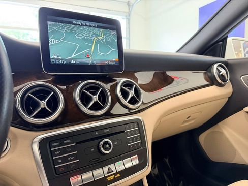 Used 2018 Mercedes-Benz CLA 250 image 39