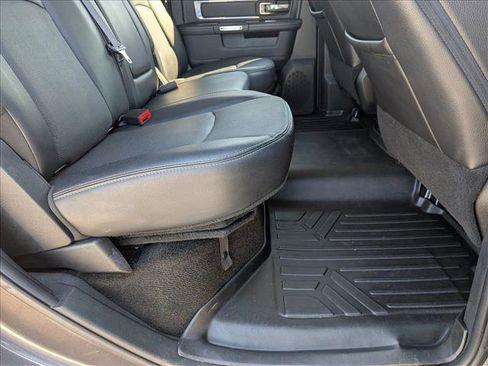 Used 2017 RAM 1500 Laramie w/ Convenience Group image 20