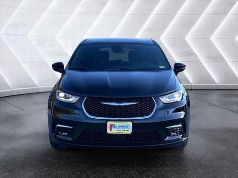 New 2026 Chrysler Pacifica Select image 21