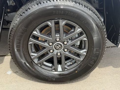 Used 2023 Toyota Tundra SR5 w/ SR5 Convenience Package RWD image 8