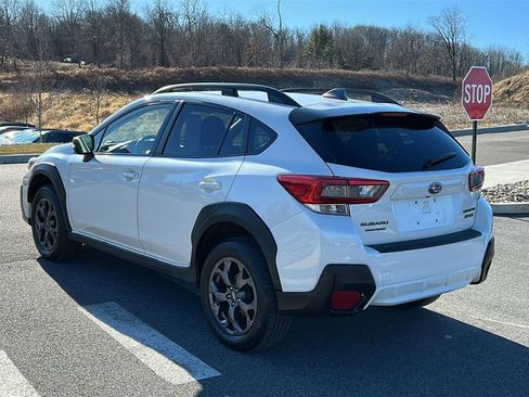 Used 2022 Subaru Crosstrek 2.5i Sport w/ Moonroof Package image 8