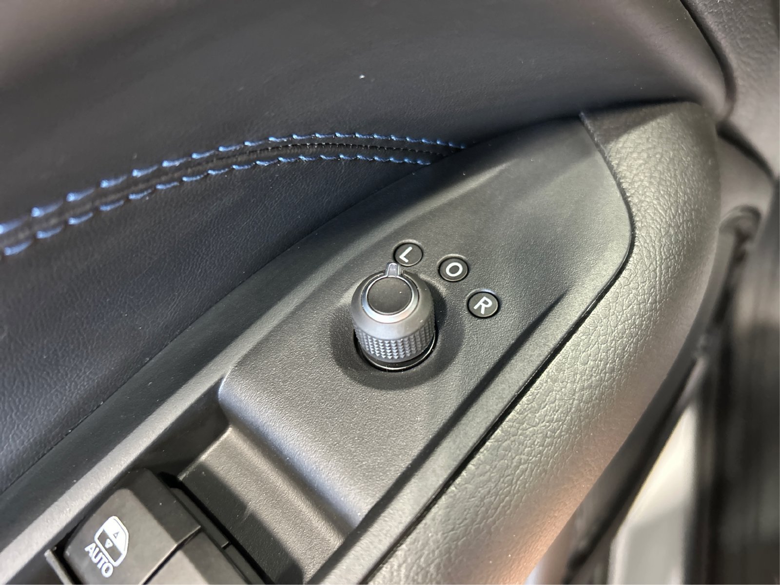 New 2026 Jeep Compass Limited AWD/4WD image 30