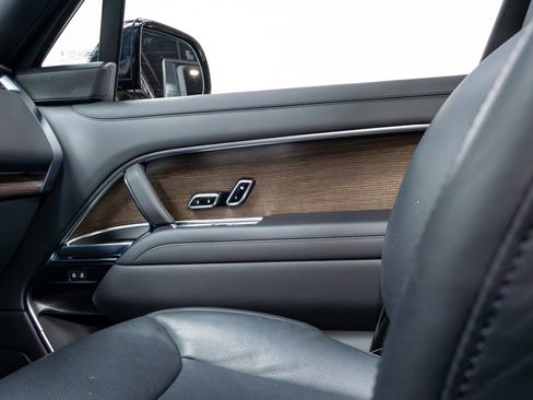 Used 2023 Land Rover Range Rover Long Wheelbase Autobiography AWD/4WD image 15