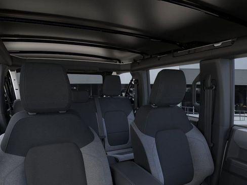 New 2025 Ford Bronco 4-Door image 12