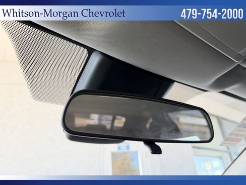 Used 2021 Toyota Highlander L image 29