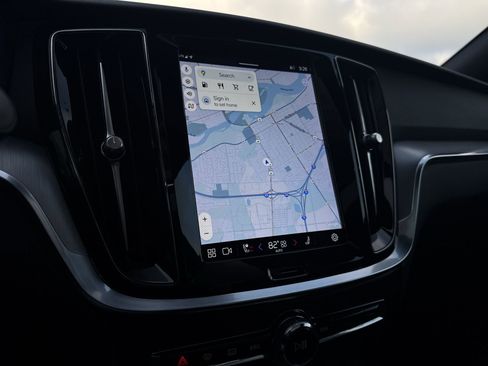 Used 2023 Volvo S60 B5 Plus w/ Climate Package image 14