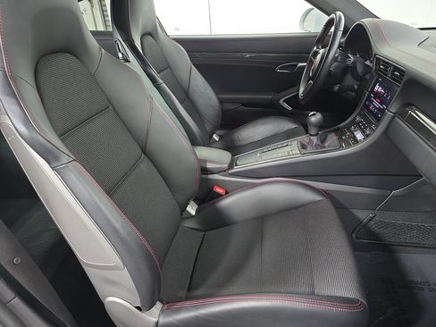 Used 2018 Porsche 911 GT3 RWD image 27