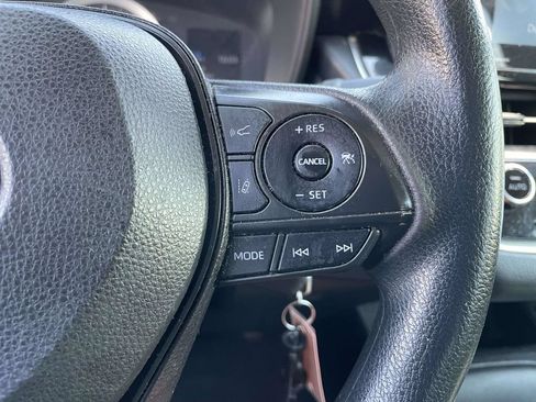 Used 2022 Toyota Corolla LE FWD image 26