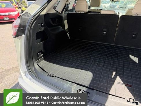 Used 2019 Ford Edge Titanium w/ Equipment Group 301A AWD/4WD image 31