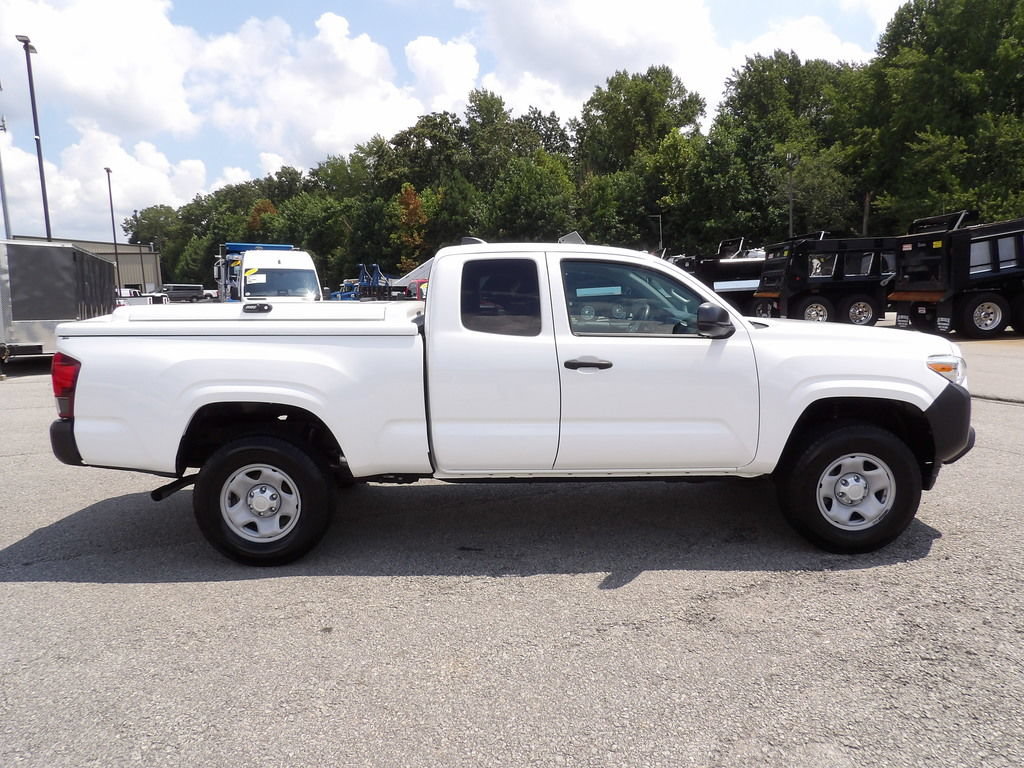 Used 2020 Toyota Tacoma SR RWD image 9