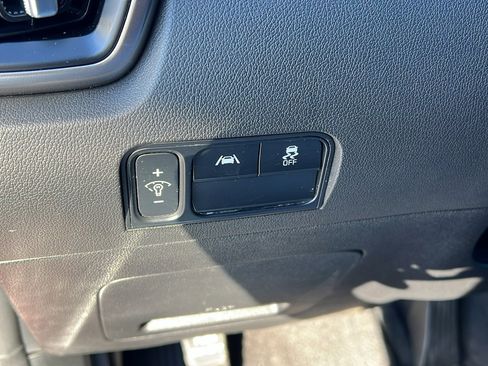 Used 2022 Kia Sorento S image 23