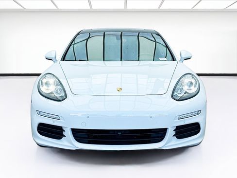 Used 2016 Porsche Panamera Edition image 2