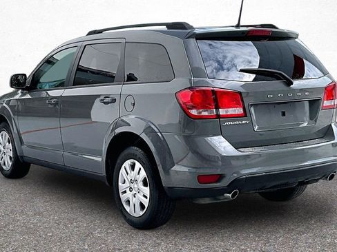 Used 2019 Dodge Journey SE FWD image 5