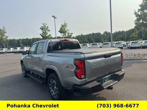 Used 2025 Chevrolet Colorado Z71 w/ Z71 Convenience Package 2 AWD/4WD image 5