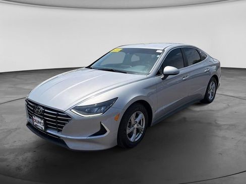 Used 2023 Hyundai Sonata SE FWD image 4
