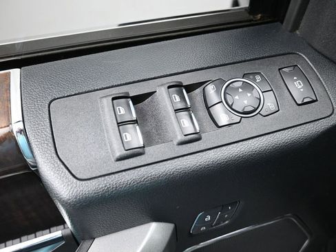 Used 2017 Ford F250 Platinum w/ FX4 Off-Road Package image 12