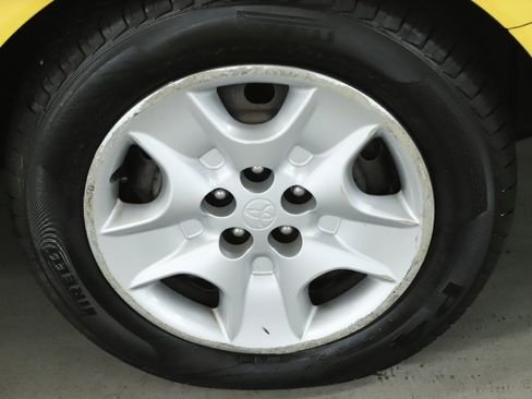 Used 2003 Toyota Celica GT image 32