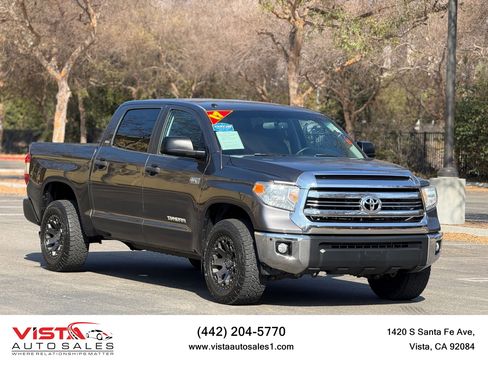 Used 2017 Toyota Tundra SR5 w/ SR5 Upgrade Package RWD image 1