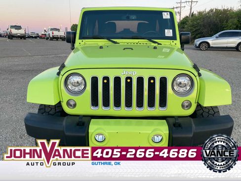 Used 2017 Jeep Wrangler Unlimited Sahara AWD/4WD image 10