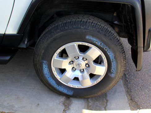 Used 2010 Toyota FJ Cruiser 4WD image 28