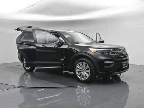 Certified 2023 Ford Explorer King Ranch w/ Technology Package AWD/4WD image 40