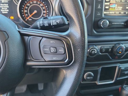 Used 2020 Jeep Wrangler Unlimited Sport image 22