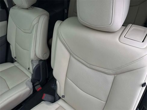 Used 2020 Cadillac XT6 Premium Luxury image 13