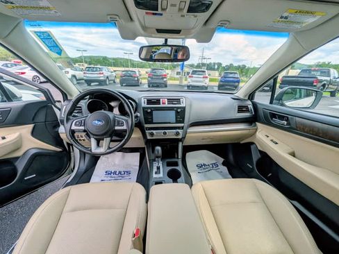 Used 2016 Subaru Outback 2.5i Limited AWD/4WD image 8