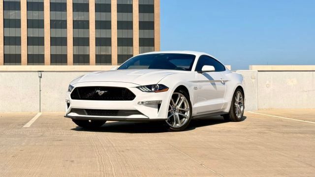 Used 2021 Ford Mustang GT Premium w/ Ford Safe & Smart Package RWD image 1