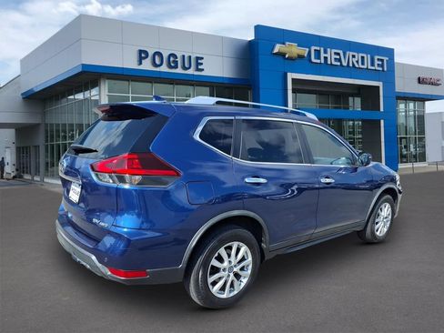 Used 2020 Nissan Rogue SV AWD/4WD image 2