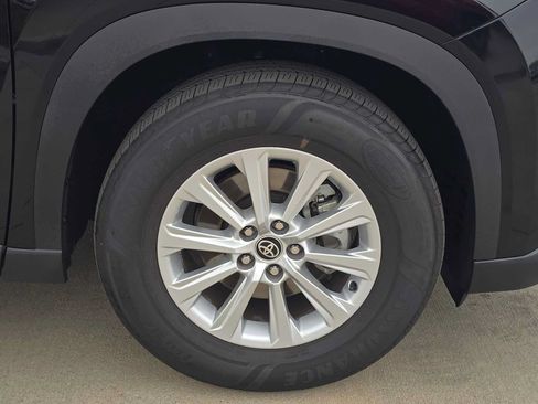 Certified 2026 Toyota Grand Highlander FWD image 9