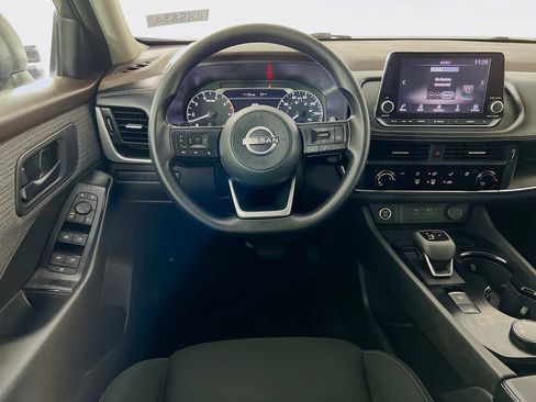 Used 2023 Nissan Rogue S image 21