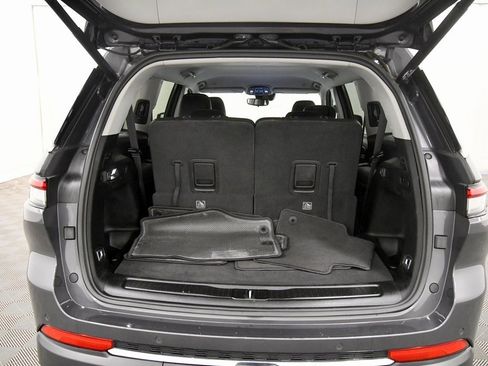 Used 2023 Jeep Grand Cherokee L Limited image 7